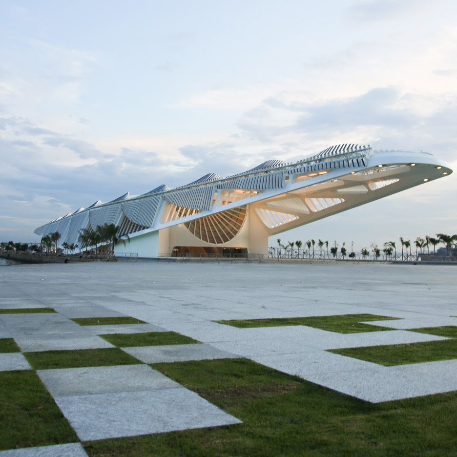 Museum-of-Tomorrow_Santiago-Calatrava_Rio-de-Janeiro_dezeen_936_0