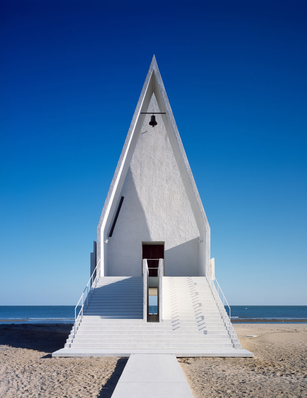 roundup-religious-9-seashore-chapel-vectorarchitects