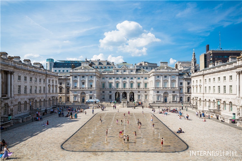 The-Edmond-J.-Safra-Fountain-Court-Somerset-House-Image-by-Kevin-Meredith-361