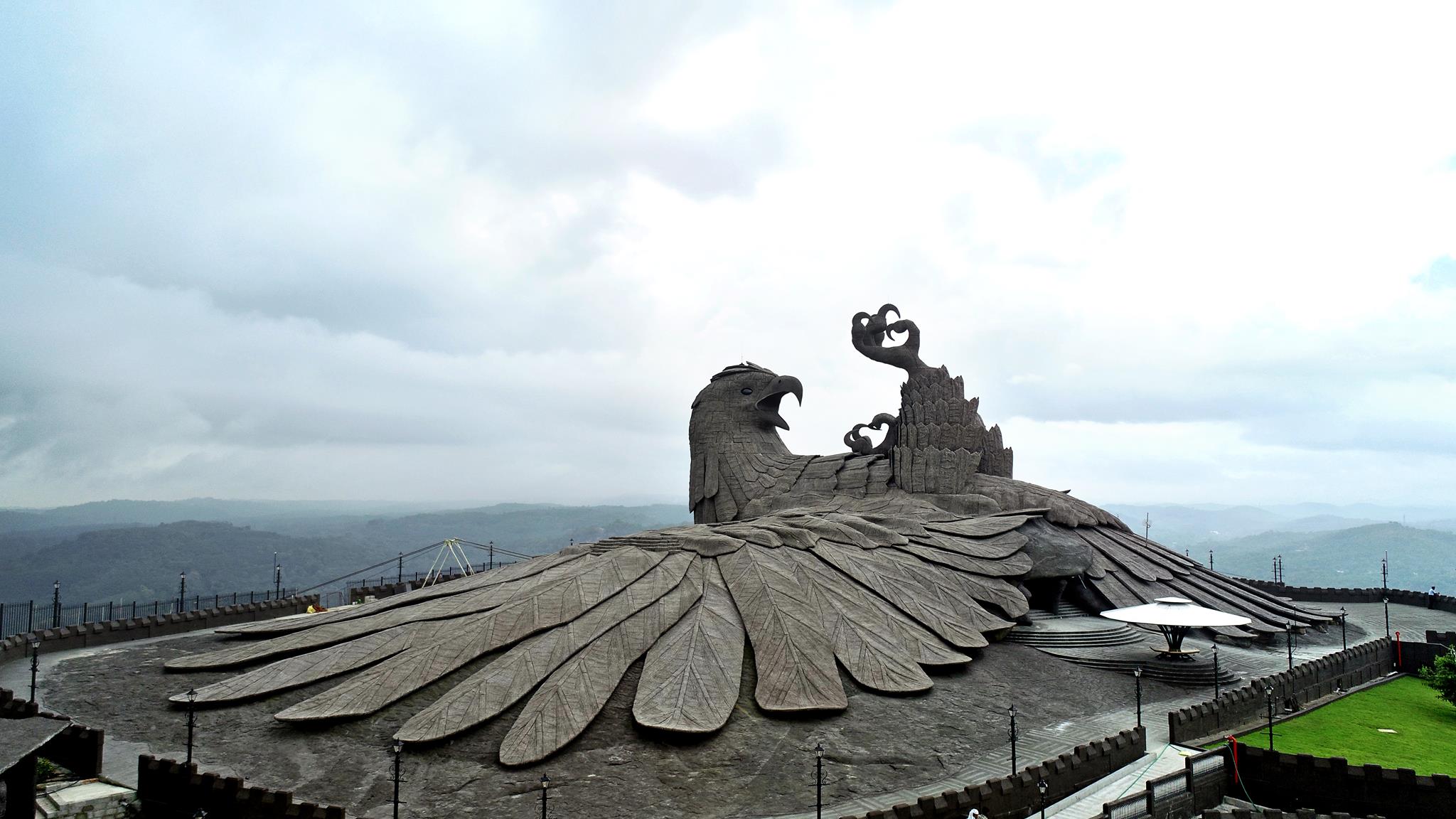 jatayu-bird-sculpture-00