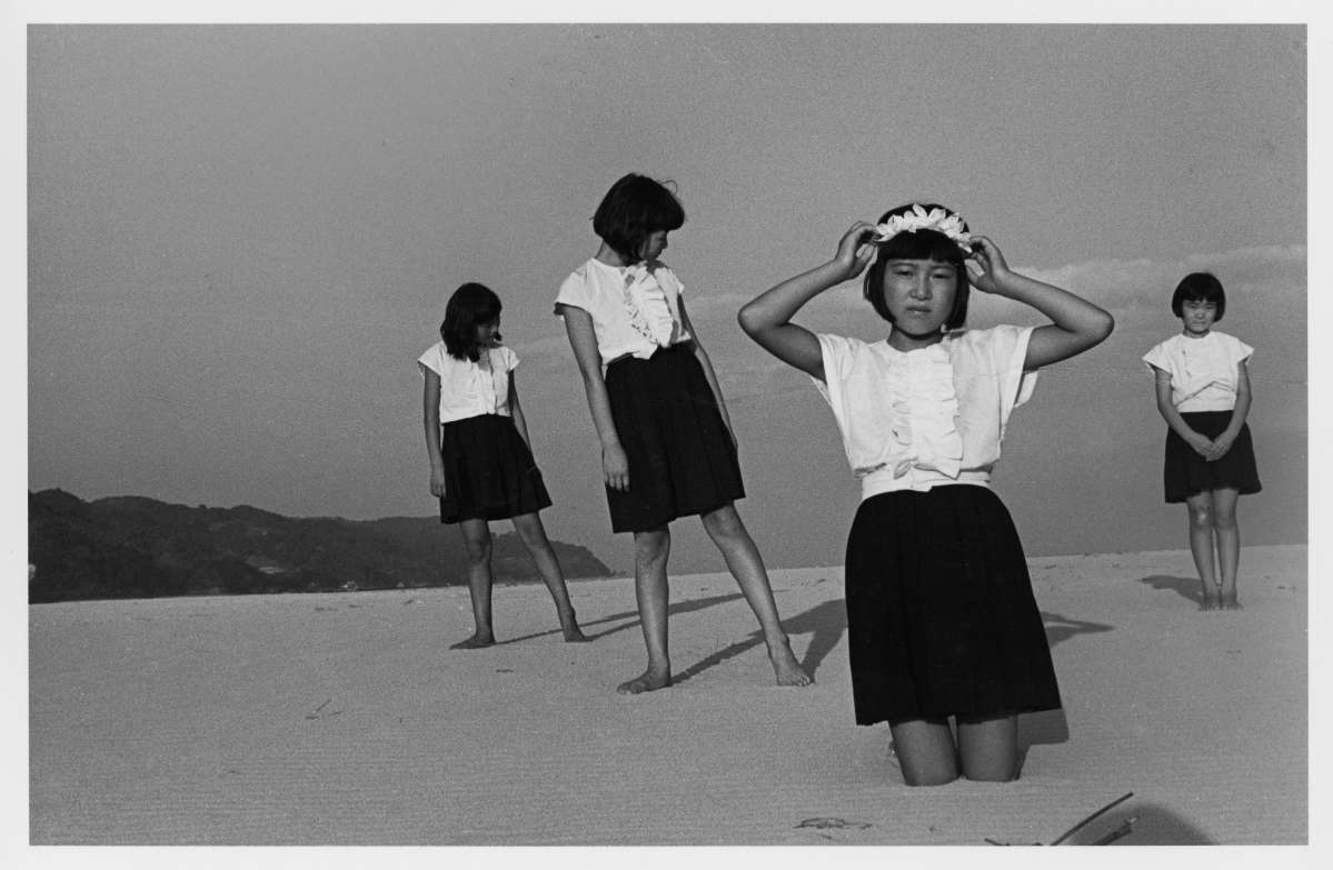 植田正治，少女們，c.1945 ©Shoji Ueda Office_1210