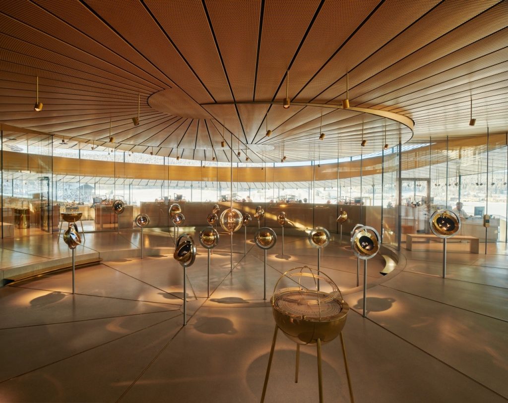 BIG,Bjarke Ingels Group,Musée Atelier Audemars Piguet,比亞克英格爾斯,愛彼鐘錶博物館工作坊,螺旋建築,玻璃立面