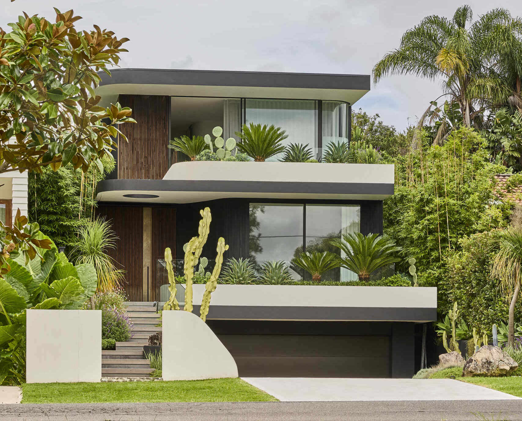 modern-house-design-080826-1101-01